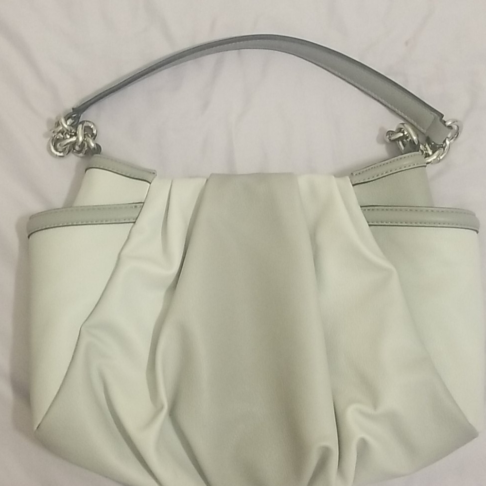 Handbag - Picture 2 of 4